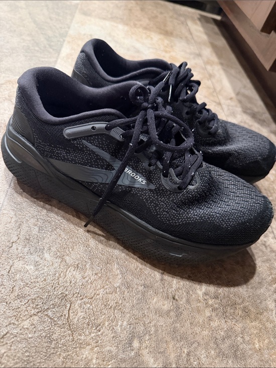 Brooks Shoes - Brooks